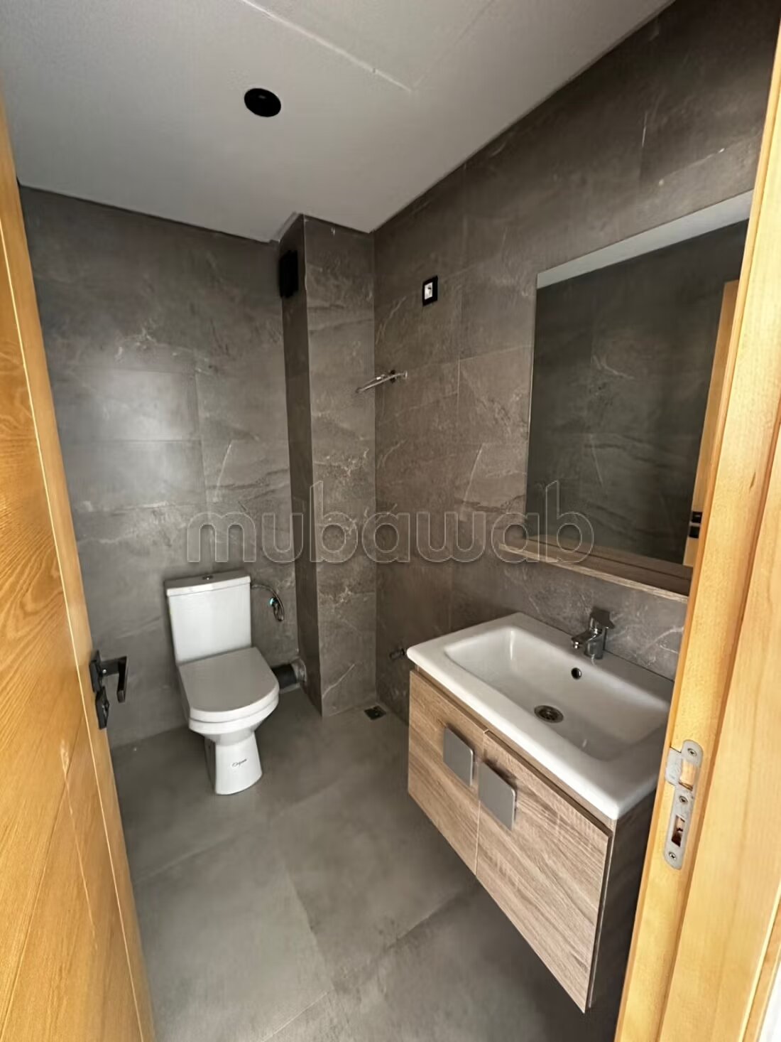 Bureau neuf 82 m² à louer à Casablanca (Roches Noires) — Photo 8