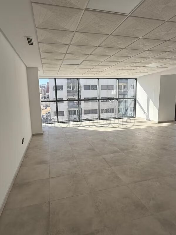 Bureau neuf 82 m² à louer à Casablanca (Roches Noires) — Photo 10