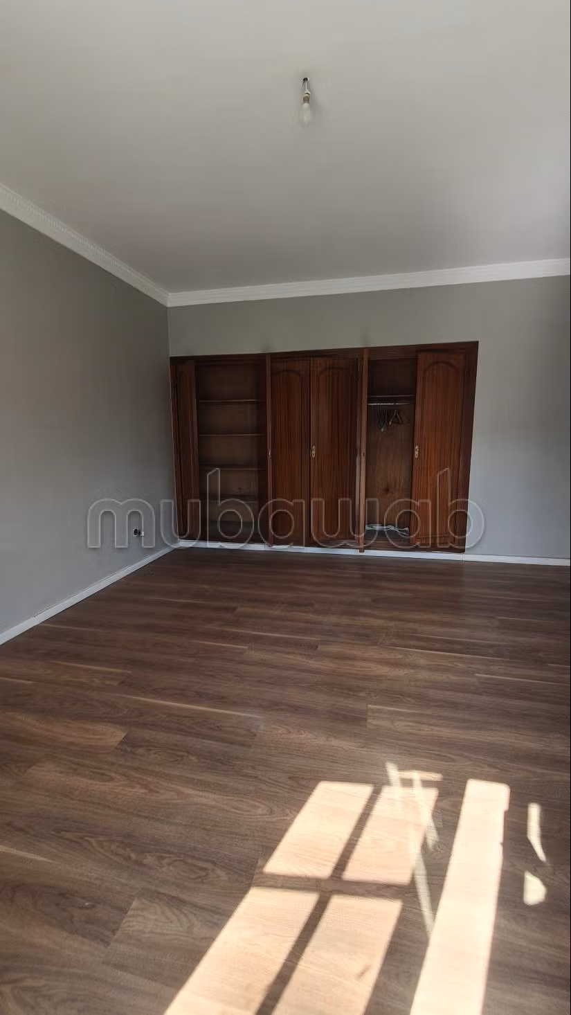 Villa 460 m² à louer à Casablanca — Photo 32