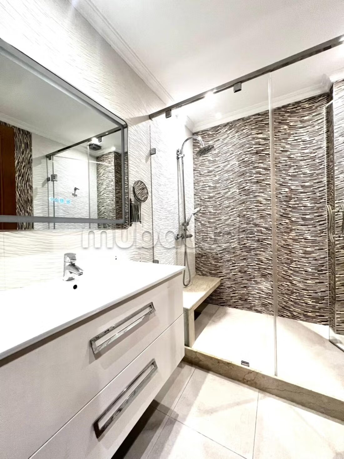 Luxury apartment for rent 155m² — Photo 15