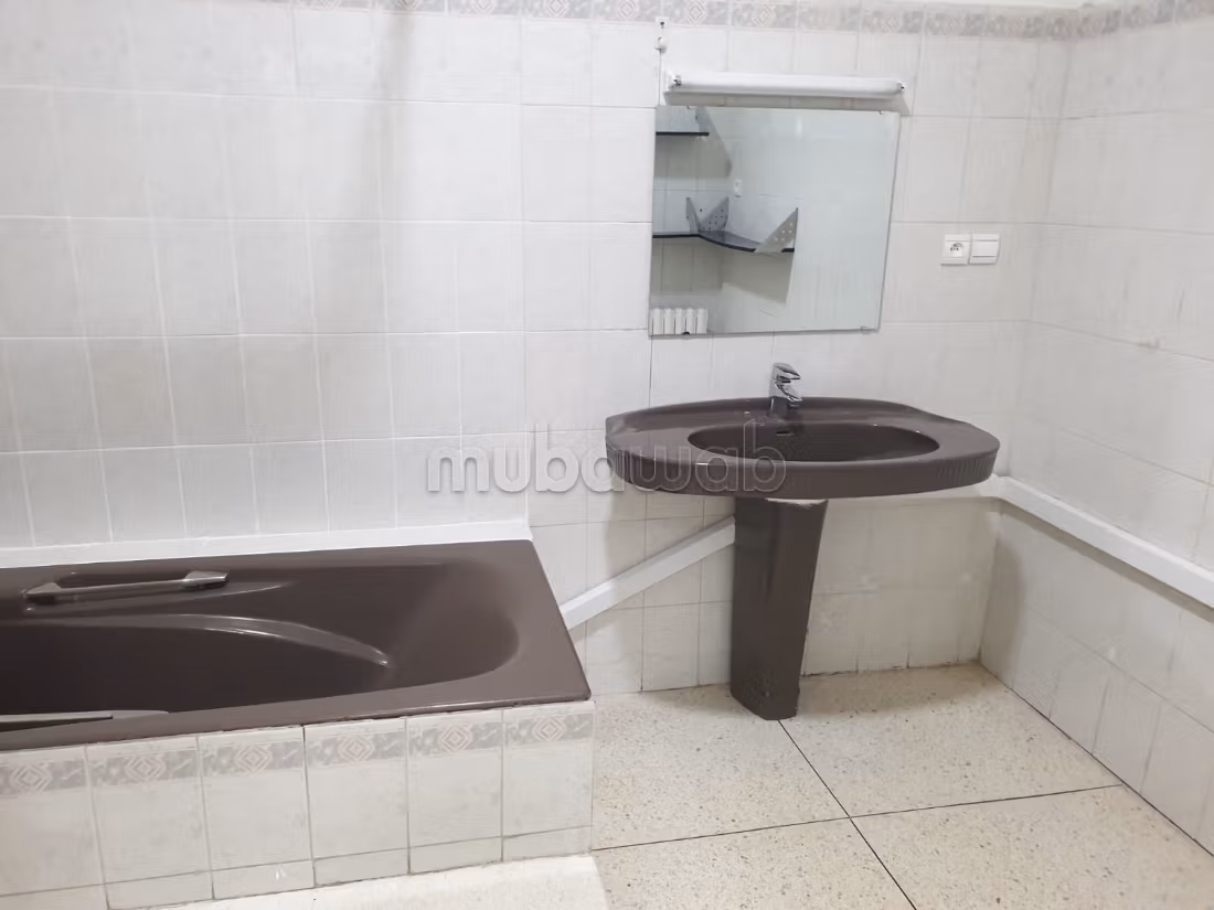 Villa 450 m² à louer à Agdal, Rabat — Photo 16