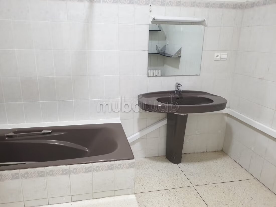 Villa 450 m² à louer à Agdal, Rabat — Photo 15
