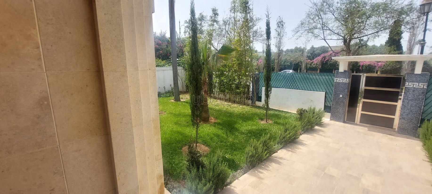Villa 750 m² for rent in Rabat — Photo 3