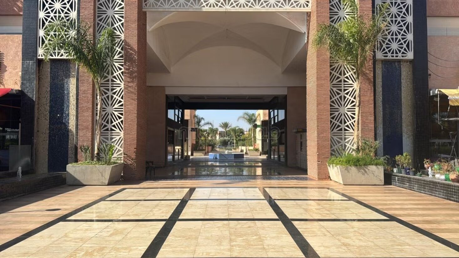 Office 43 m² for rent in Marrakech