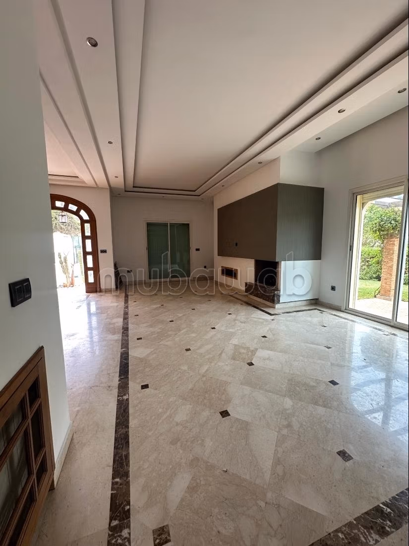 Villa 215 m² à louer à Casablanca — Photo 8