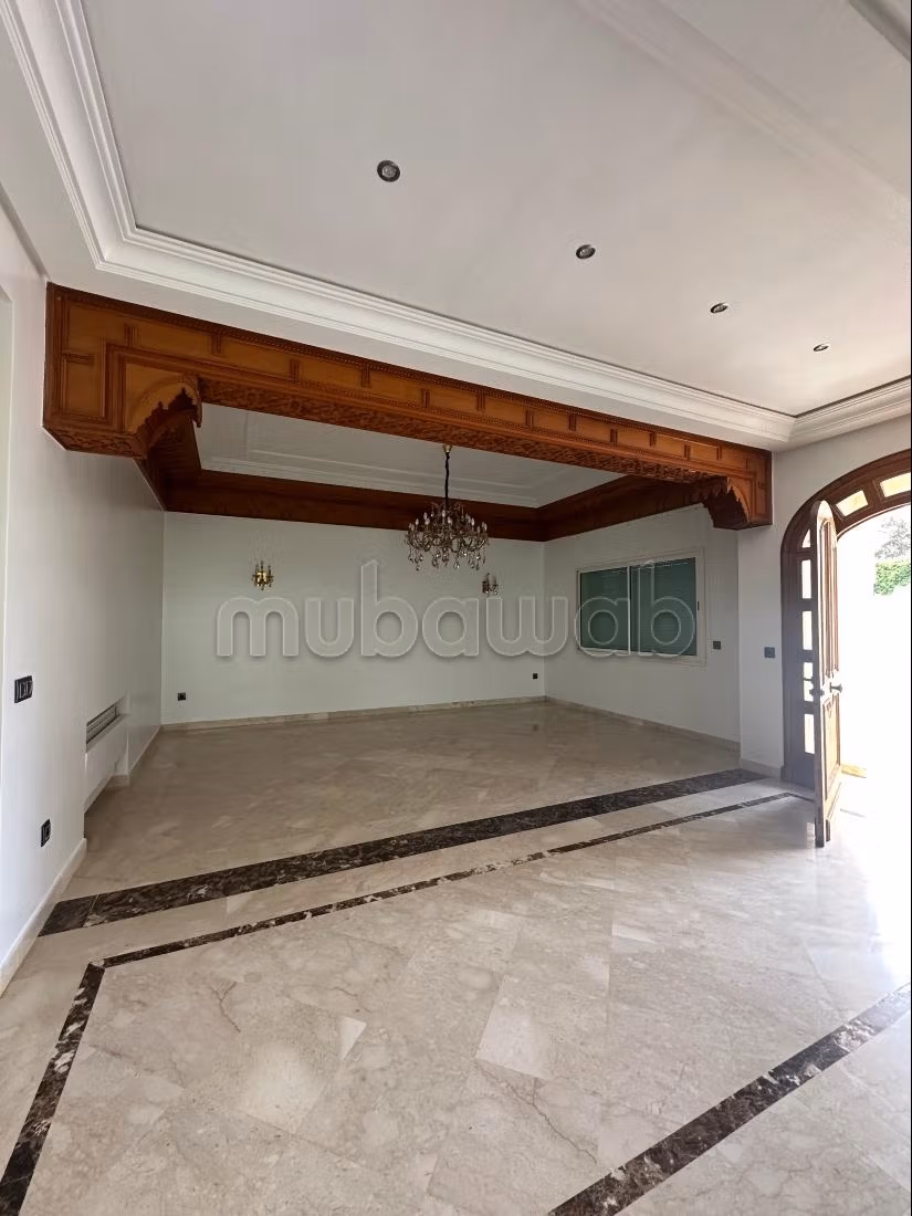 Villa 215 m² à louer à Casablanca — Photo 10