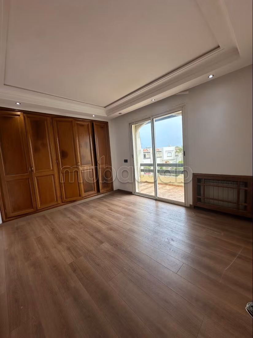 Villa 215 m² à louer à Casablanca — Photo 32