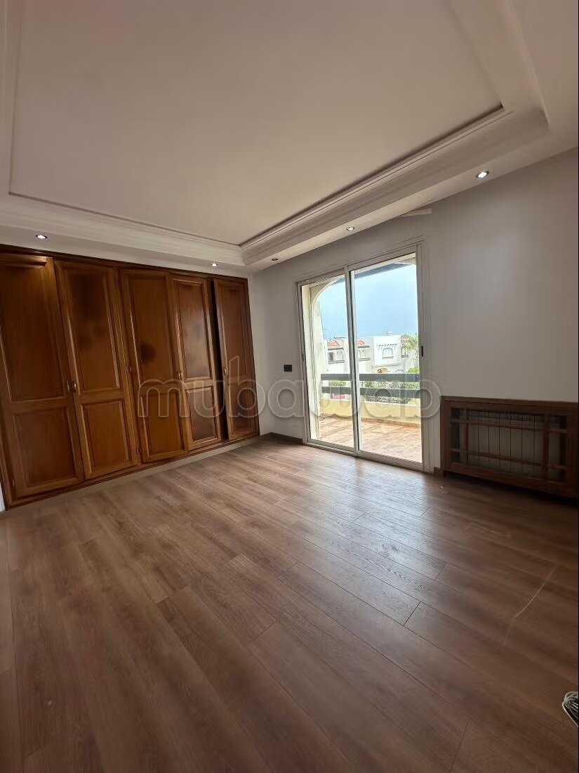 Villa 215 m² à louer à Casablanca — Photo 31