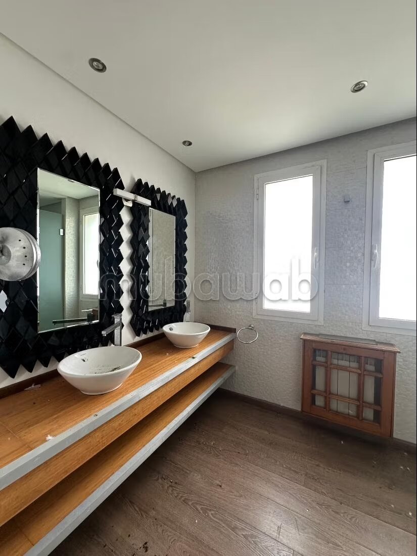 Villa 215 m² à louer à Casablanca — Photo 37