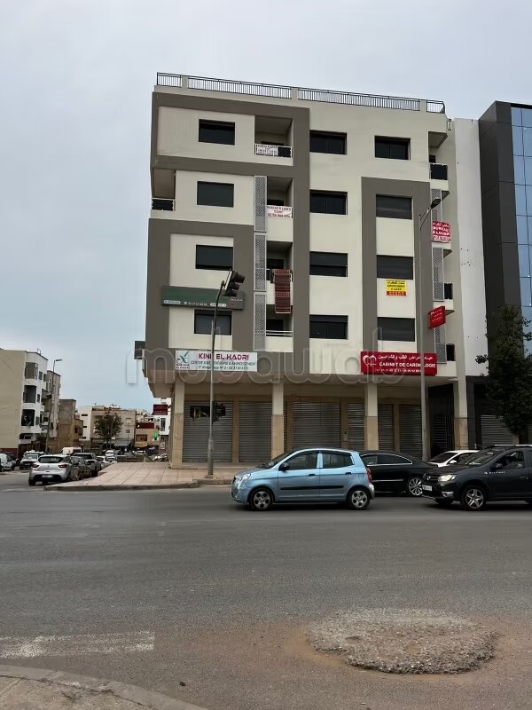 Office space 69 m² for rent in Témara — Photo 6