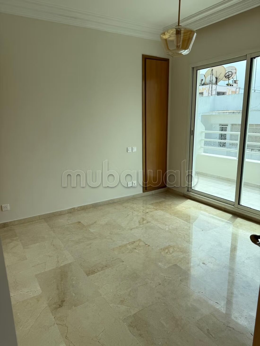 شقة للايجار 220م² في الدار البيضاء — Photo 9