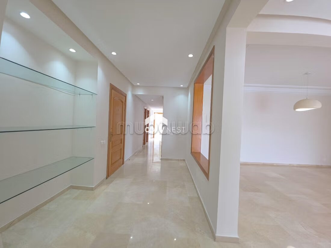 Appartement 220 m² rénové à louer à Casablanca — Photo 13