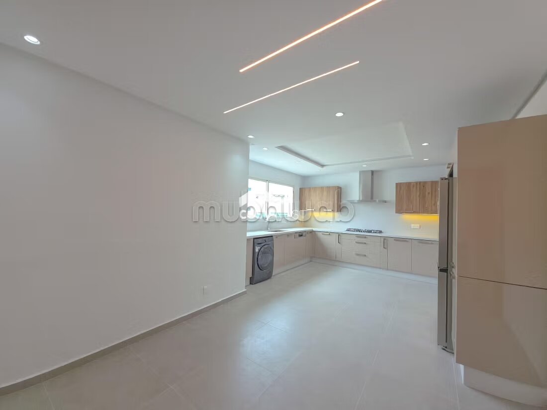 Appartement 220 m² rénové à louer à Casablanca — Photo 14