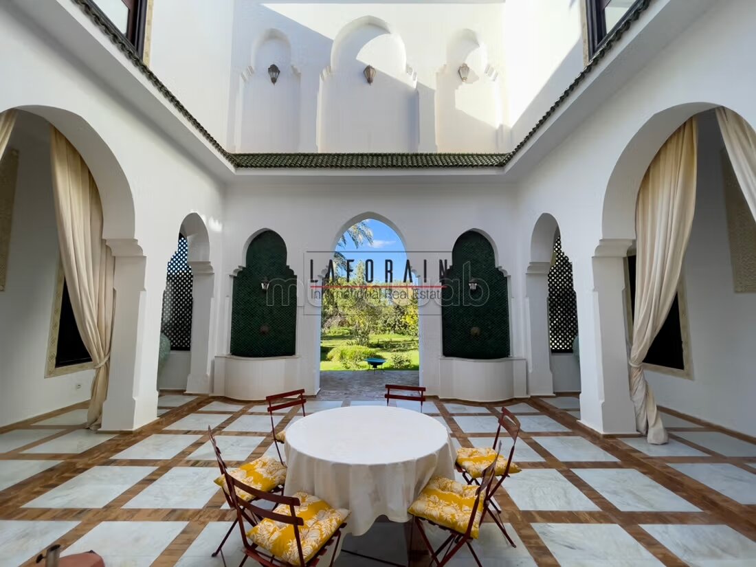 Villa neuve 300 m² à louer à Marrakech — Photo 193