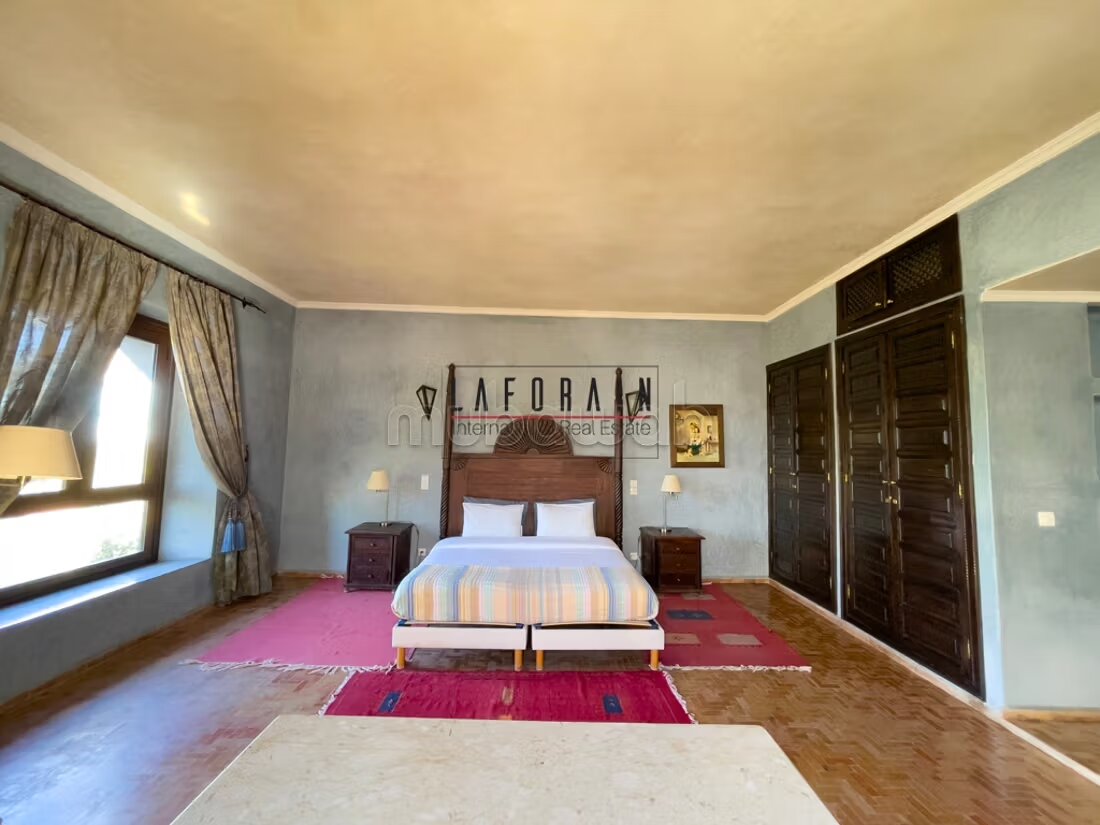 Villa neuve 300 m² à louer à Marrakech — Photo 194