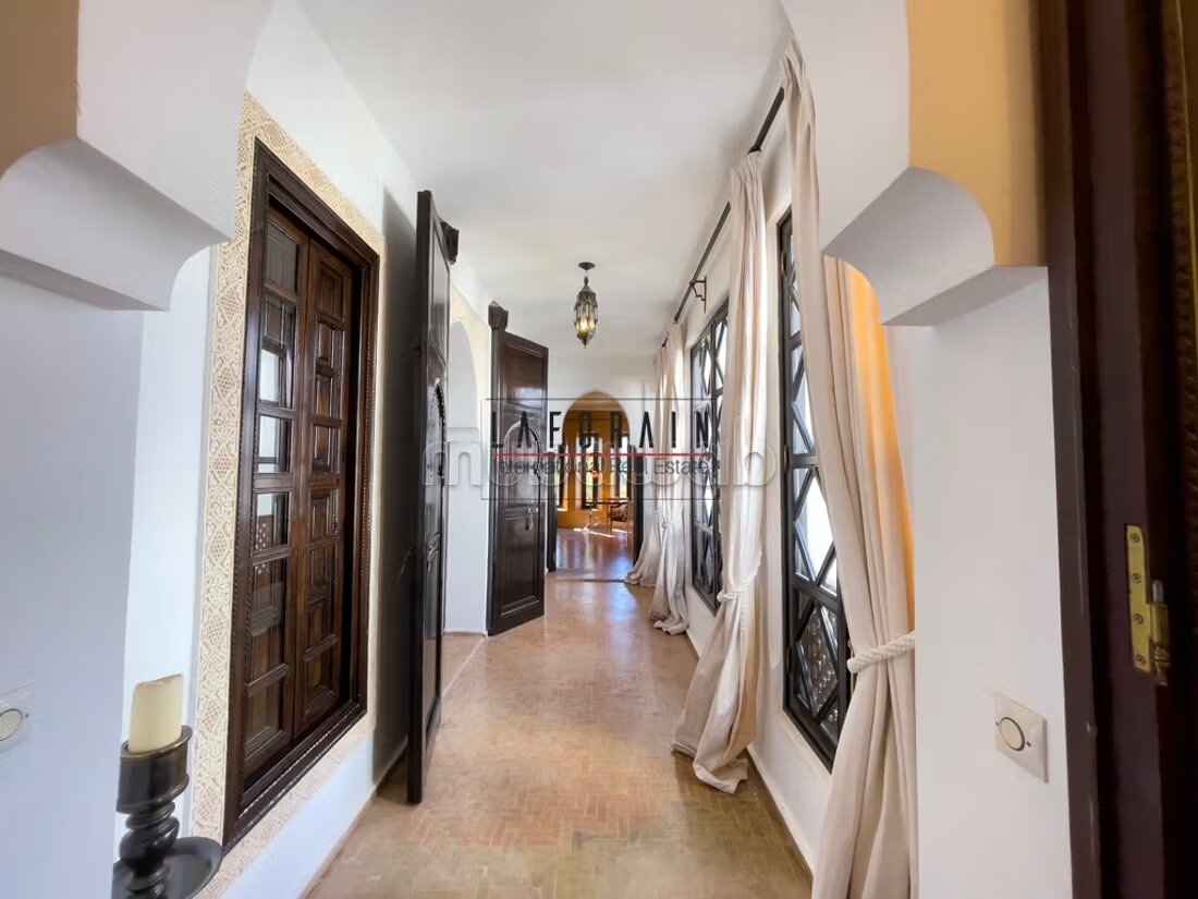 Villa neuve 300 m² à louer à Marrakech — Photo 195
