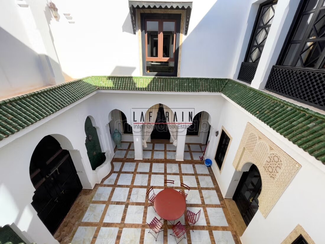 Villa neuve 300 m² à louer à Marrakech — Photo 198