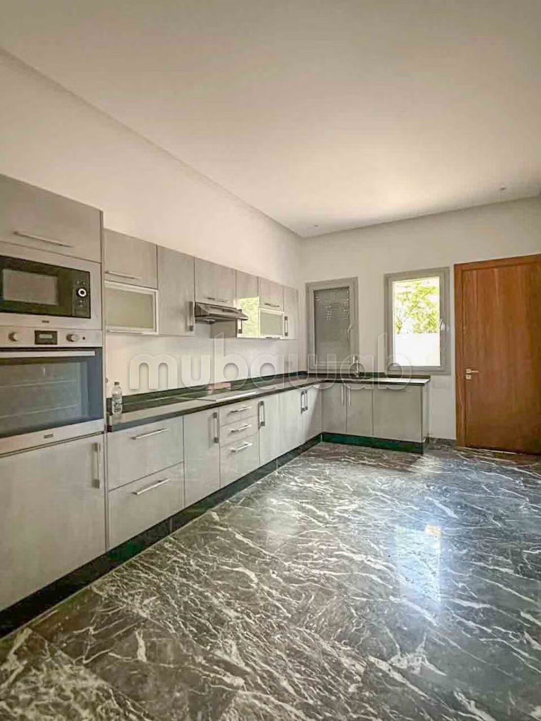 Villa neuve 300 m² à louer à Marrakech — Photo 378