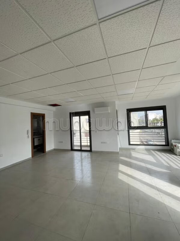 Bureau 65 m² à louer à Casablanca — Photo 5