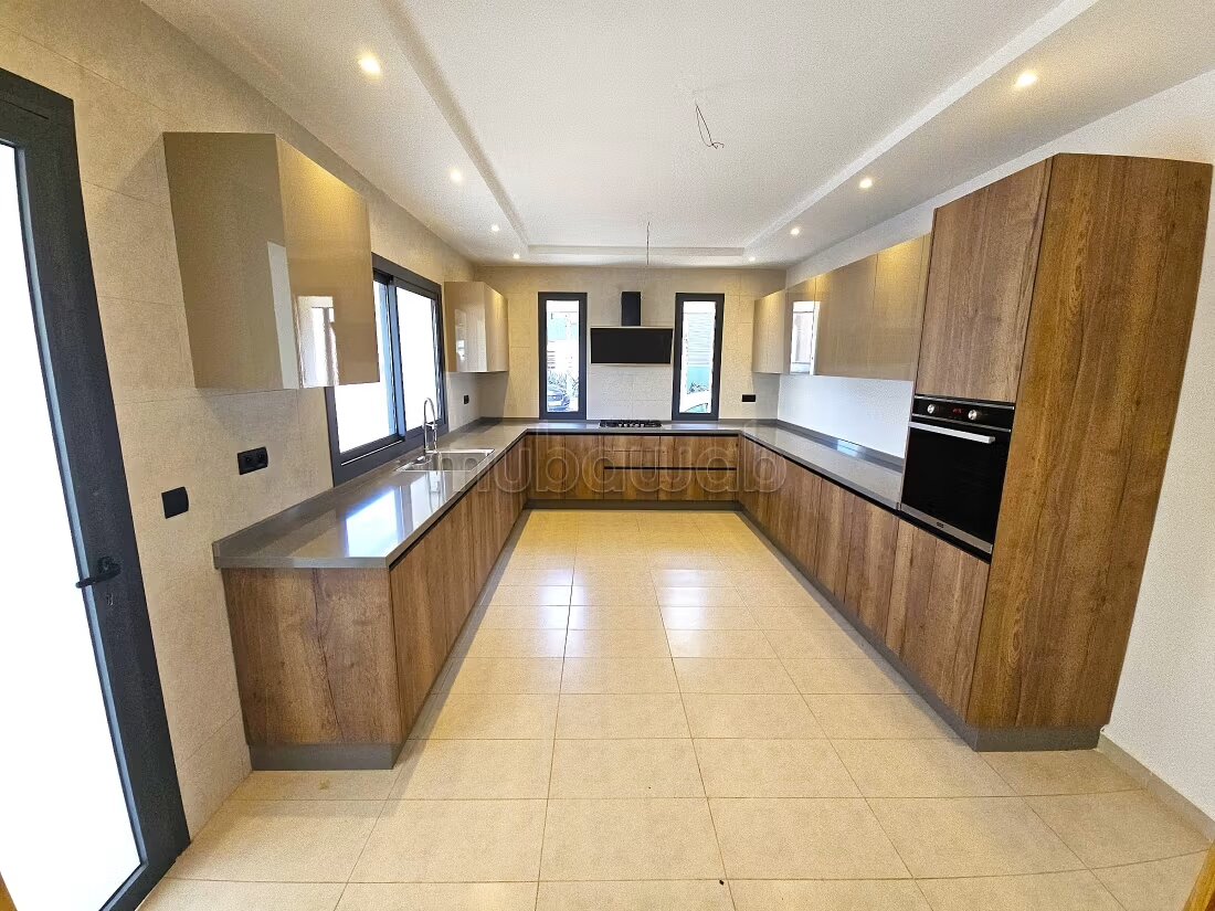 Villa 500 m² for rent in Rabat — Photo 8