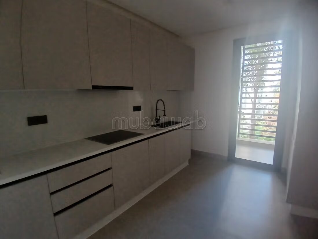 170 m² Apartment for Rent in Rabat (Souissi) — Photo 13