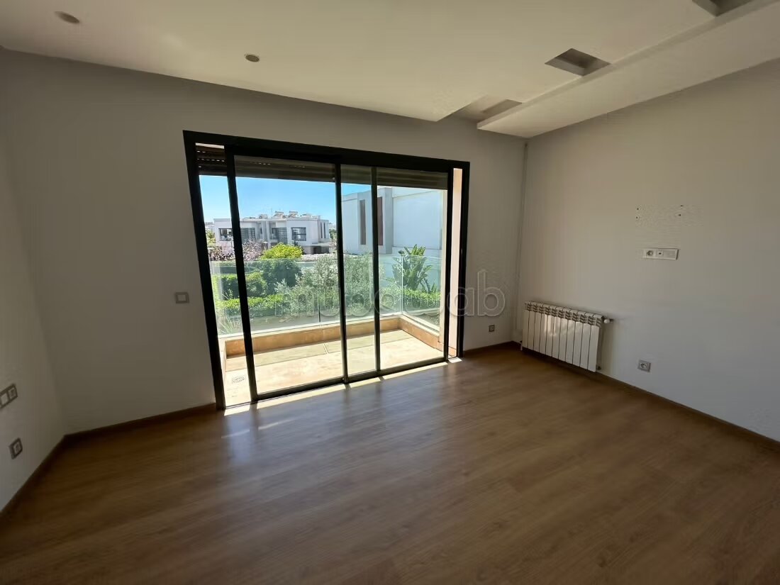 Villa 320 m² for Rent in Casablanca (Ain Diab) — Photo 10