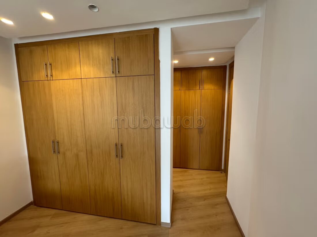 Villa 286 m² for rent in Ville Verte — Photo 25