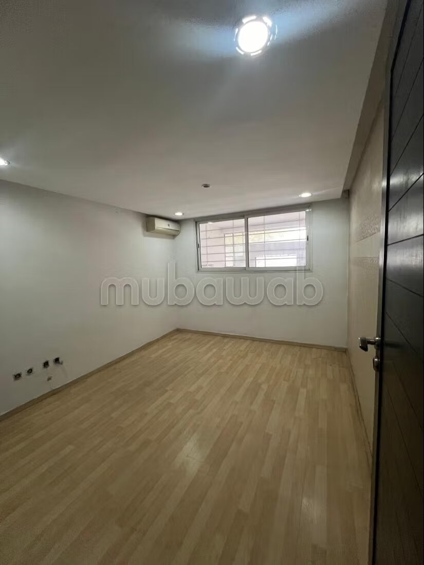 Office 244 m² for rent in Rabat — Photo 14