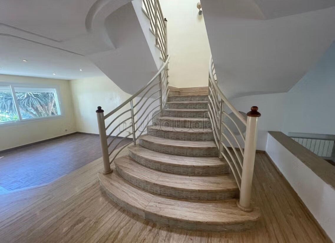 Villa 510 m² à louer à Californie — Photo 8