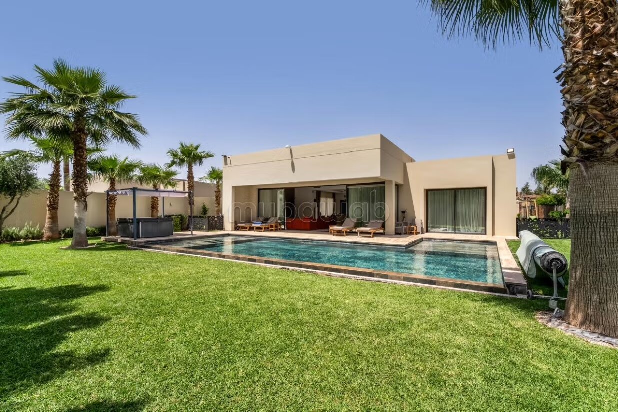 Contemporary Villa 240 m² for sale in Marrakech