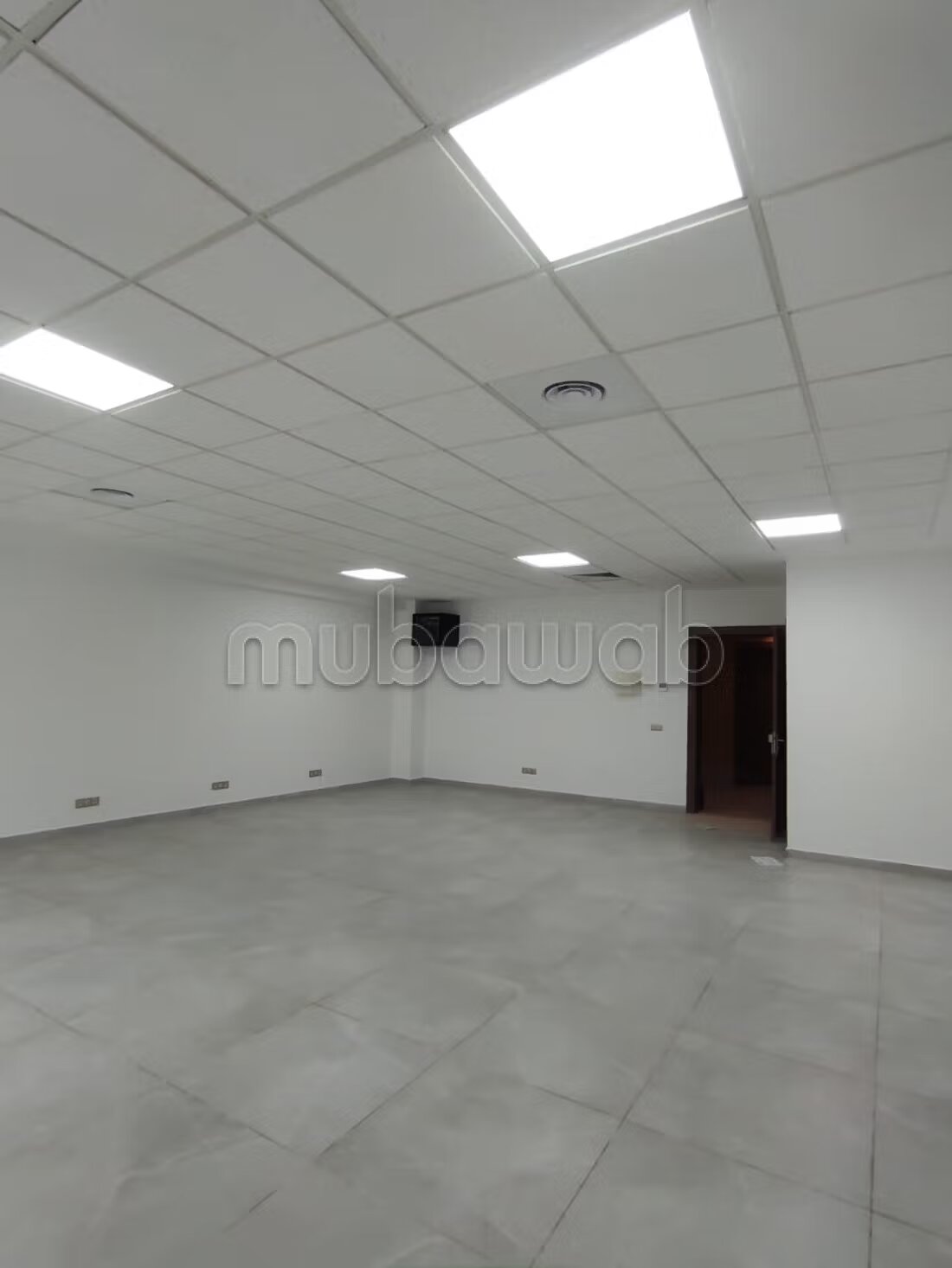 Bureau neuf 73 m² à louer à Casablanca (Sidi Maârouf) — Photo 4
