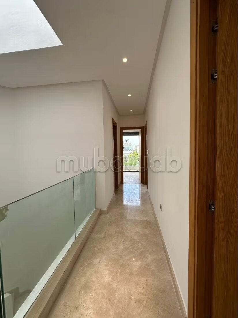 Villa 715 m² à louer à Casablanca — Photo 37