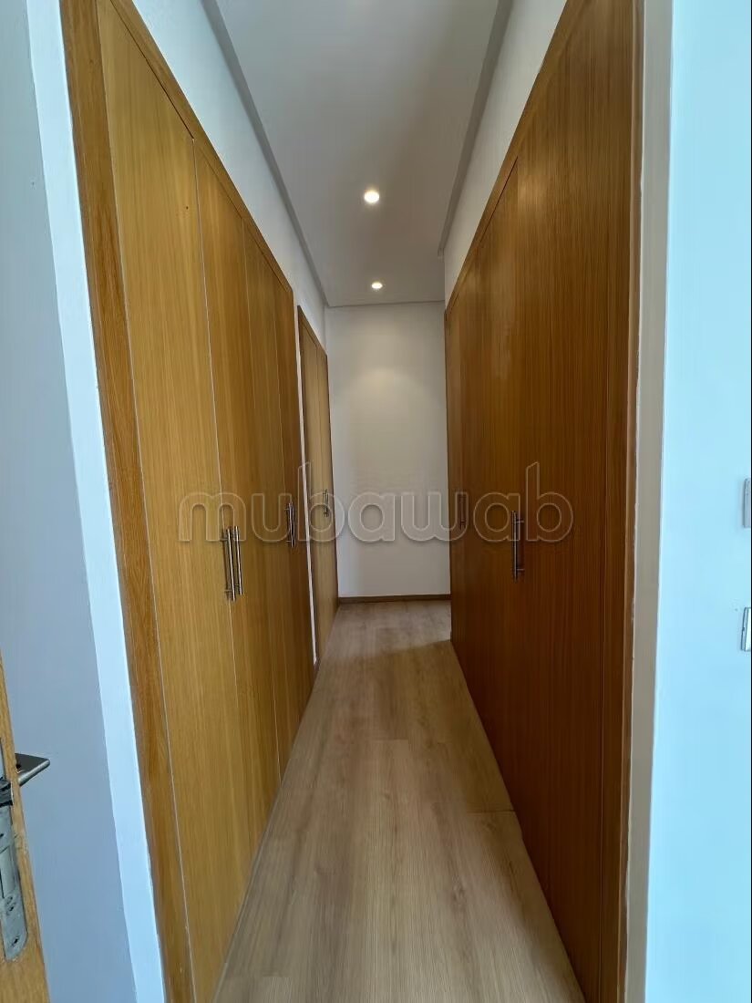 Villa 715 m² à louer à Casablanca — Photo 30