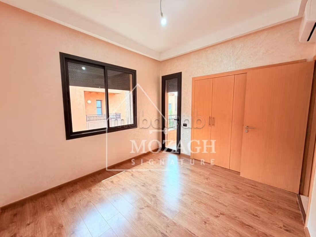 فيلا 4 غرف 289 م² للبيع في مراكش (تارغا) — Photo 35