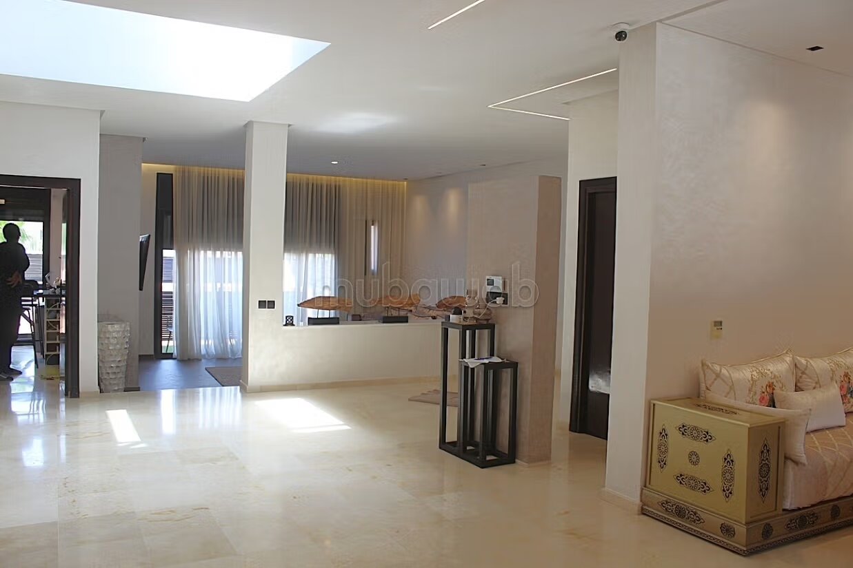 Villa 280 m² à louer à Marrakech (Mabrouka) — Photo 8