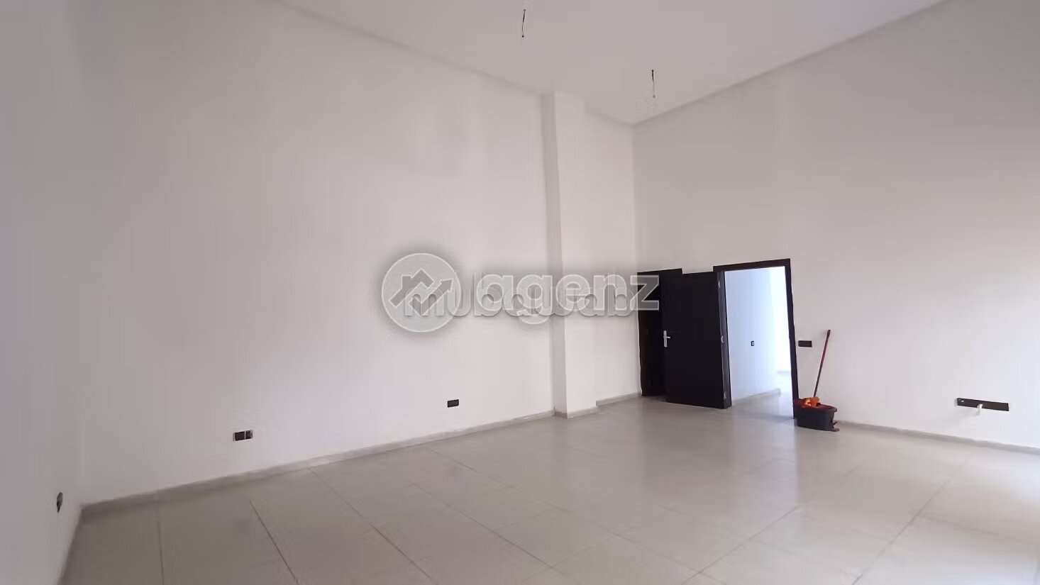 Office 220 sqm for rent in Marrakech — Photo 166