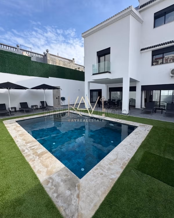 Villa 400 m² for rent in Tangier (4 bedrooms) — Photo 4