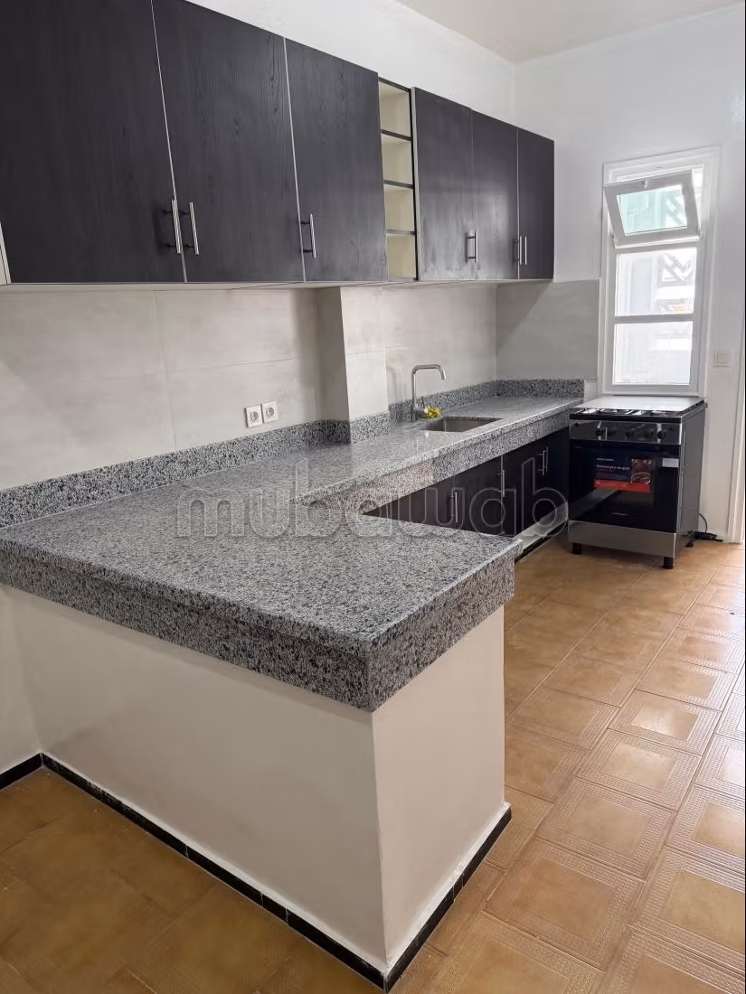 Apartment 180 m² for rent in Rabat (Agdal) — Photo 7