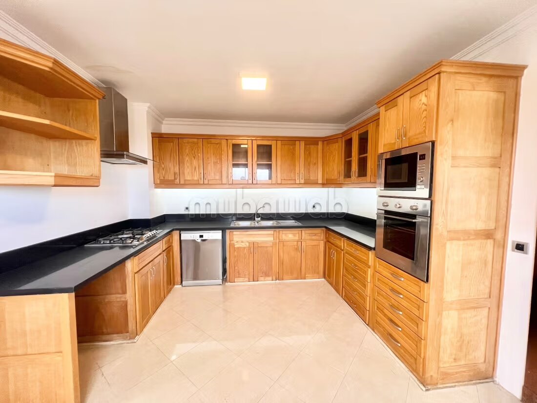 310 m² Apartment for Rent in Ain Diab — Photo 18