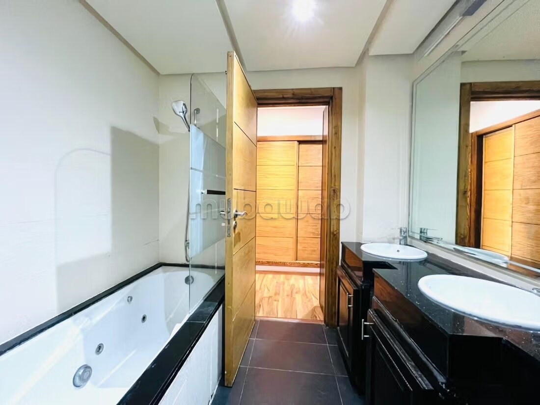 310 m² Apartment for Rent in Ain Diab — Photo 156