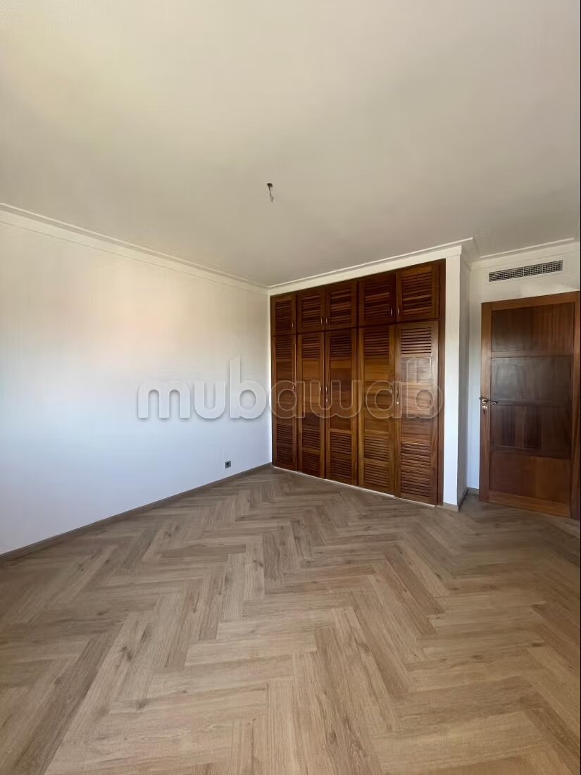 310 m² Apartment for Rent in Ain Diab — Photo 260