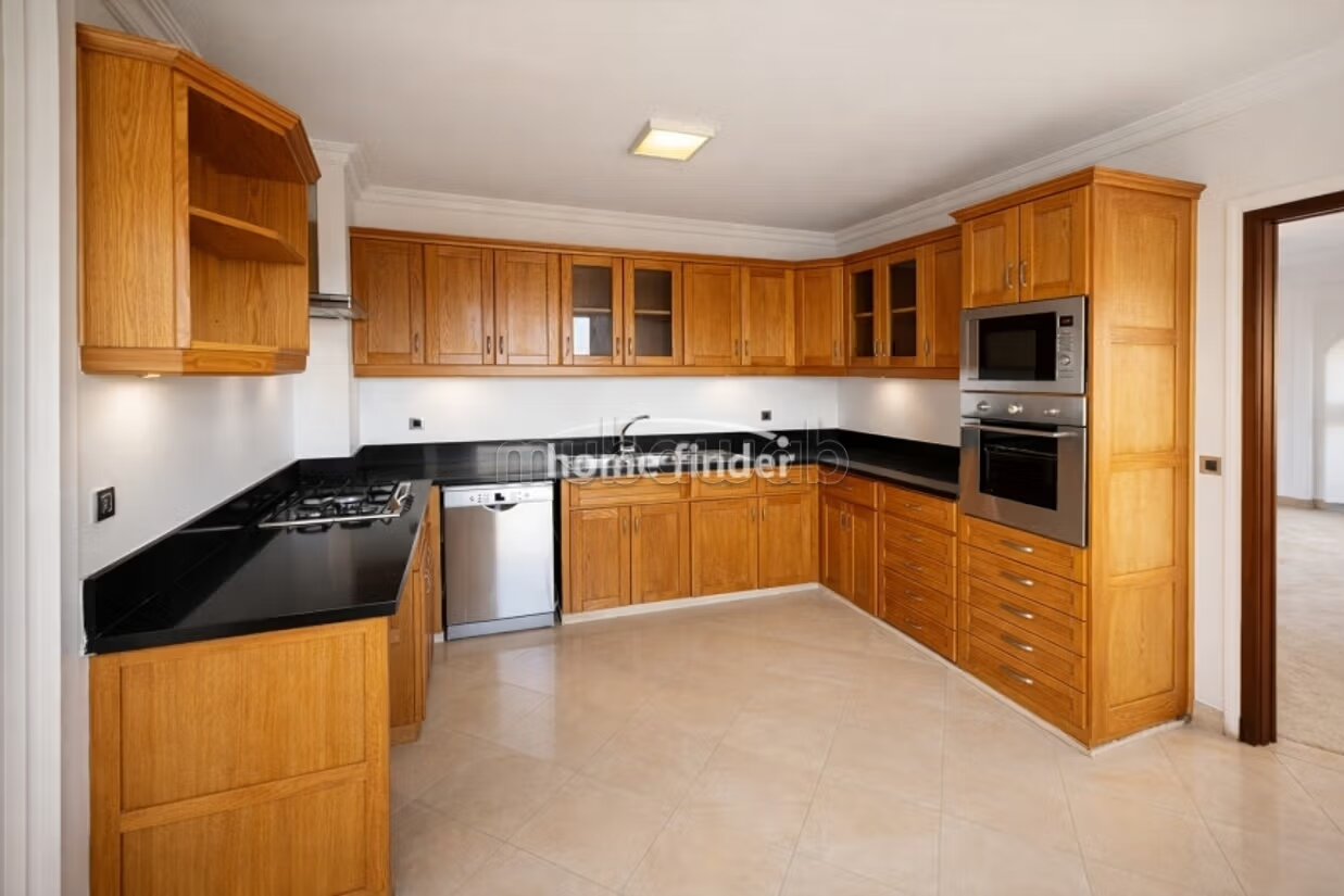310 m² Apartment for Rent in Ain Diab — Photo 339