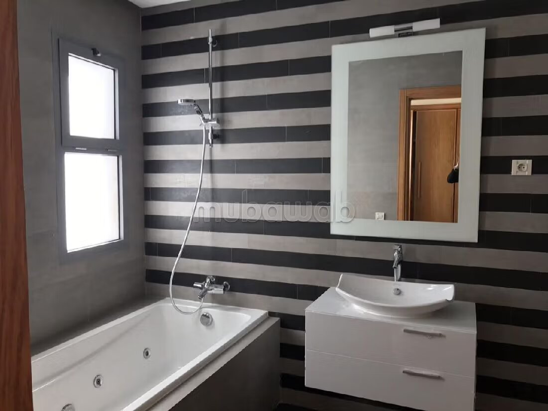 310 m² Apartment for Rent in Ain Diab — Photo 477