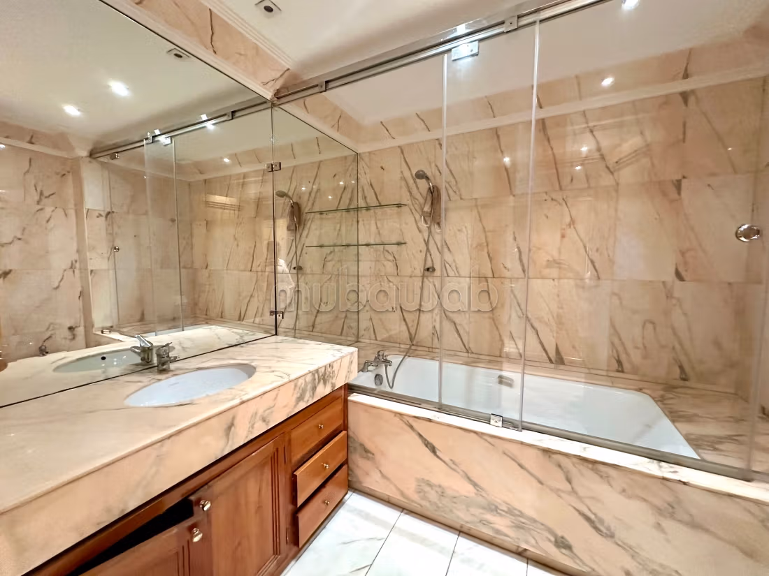 180 m² Apartment for Rent in Casablanca (Ghandi) — Photo 36