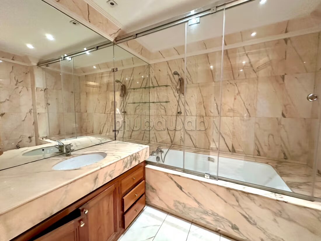 180 m² Apartment for Rent in Casablanca (Ghandi) — Photo 35