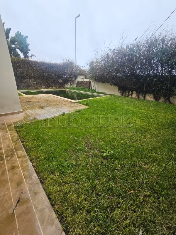 Furnished villa 300 m² for rent in Dar Bouazza — Photo 4