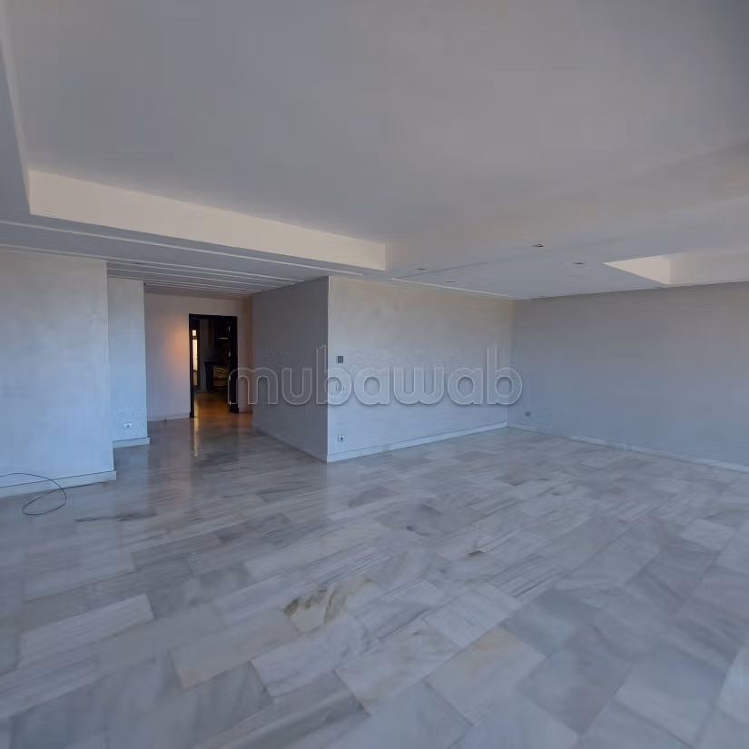شقة 3 غرف نوم 165 م² للإيجار في الدار البيضاء (بورغوندي أوست) — Photo 29