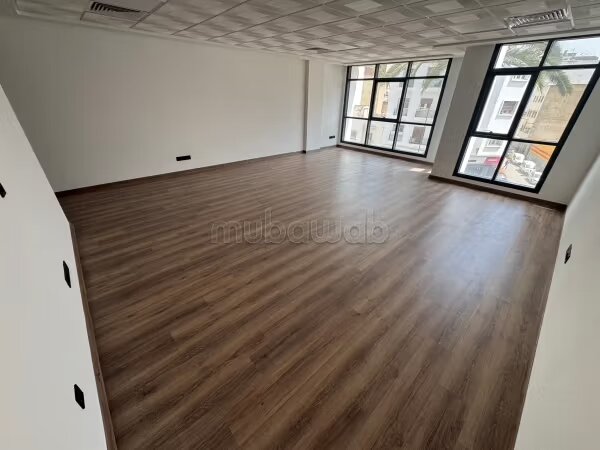 Bureau 48 m² à louer à Casablanca — Photo 11