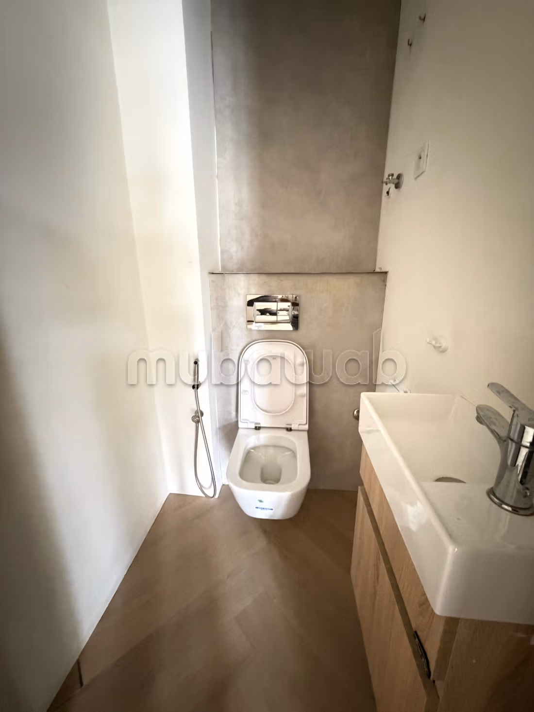 60 m² Office for Rent in Californie — Photo 10