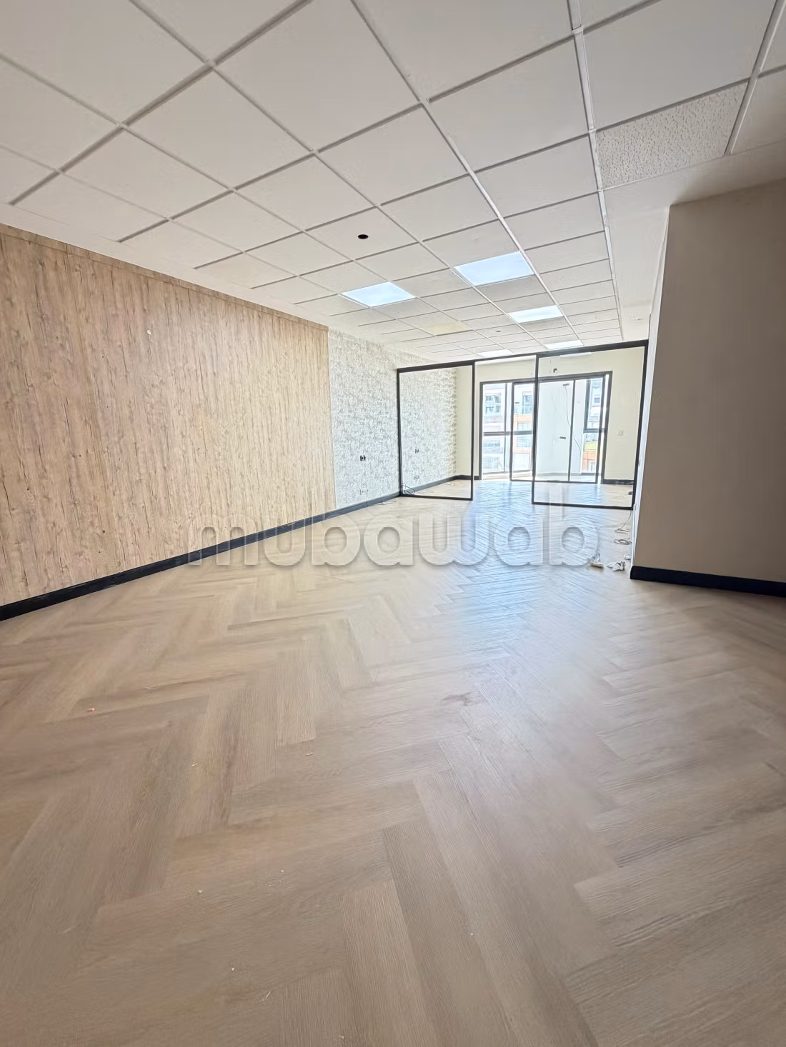 60 m² Office for Rent in Californie — Photo 18